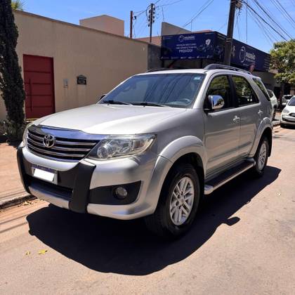 TOYOTA HILUX 2.7 SR 4X2 CD 16V FLEX 4P AUTOMÁTICO